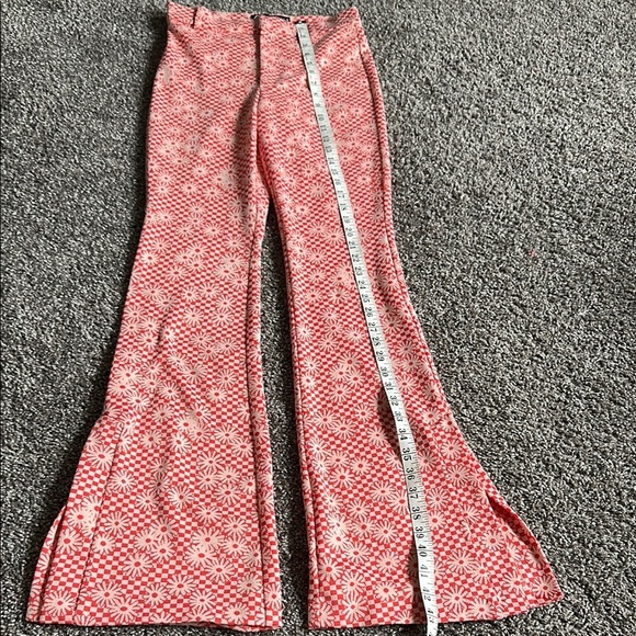 Zara Pastel Red/Coral and Cream Checkered Floral Flare Pants size small - Picture 5 of 10
